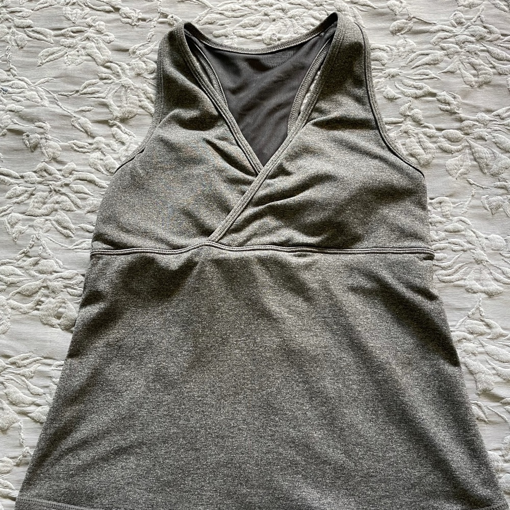 Lululemon gray yoga tank top